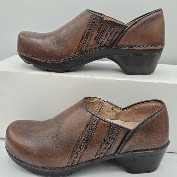Dansko Sienna antique brown a 2" heel size 37 US 6.5/7 - Picture 2 of 16
